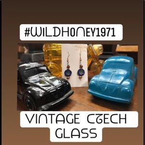 ᐯIᑎTᗩGE ᑕᘔEᑕᕼ Gᒪᗩᔕᔕ EᗩᖇᖇIᑎGᔕ